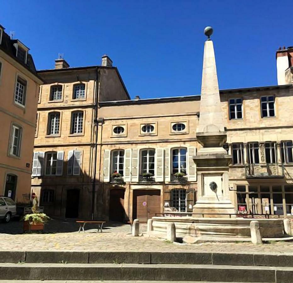 Maison Romane 1136 Cluny Bagian luar foto