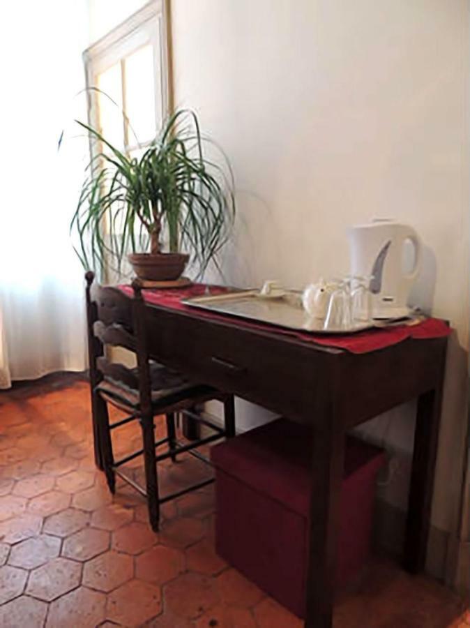 Maison Romane 1136 Cluny Bagian luar foto