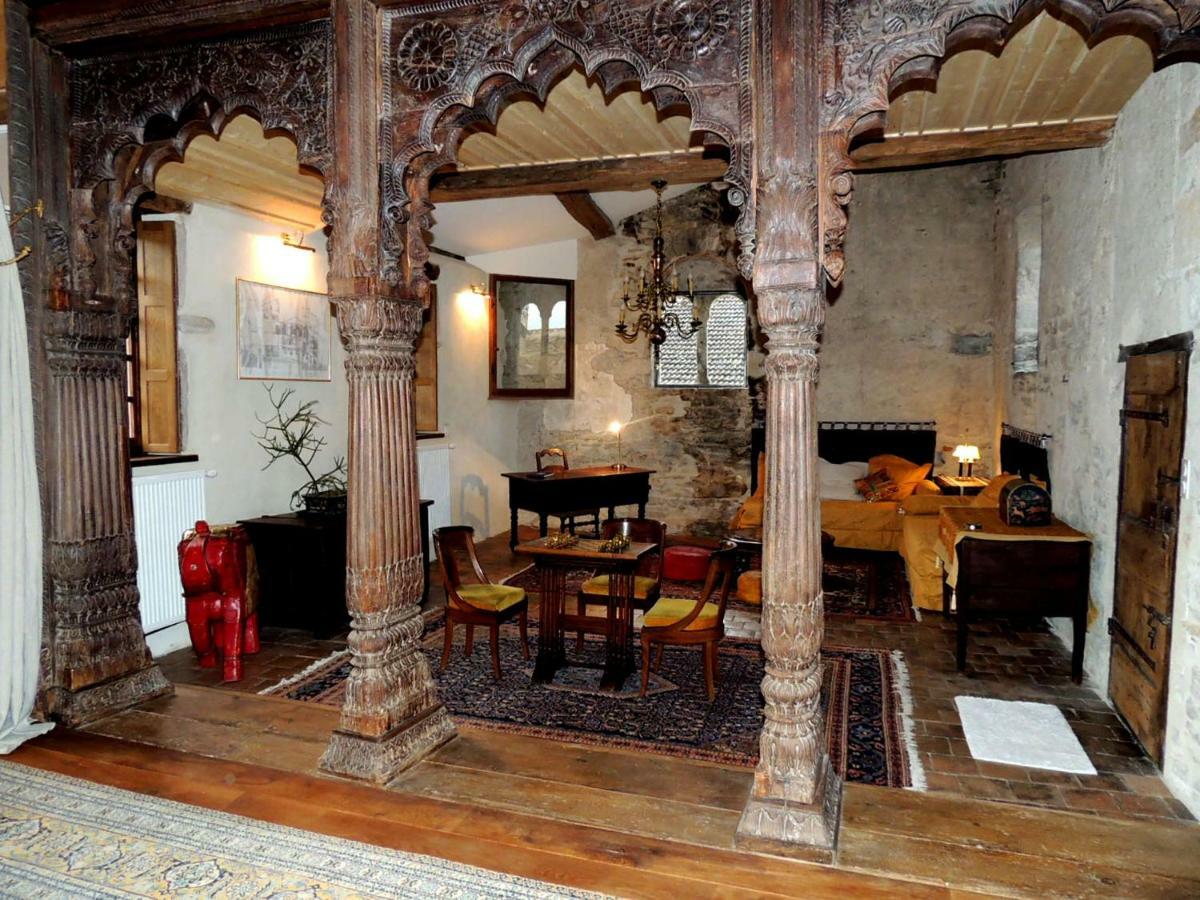 Maison Romane 1136 Cluny Bagian luar foto