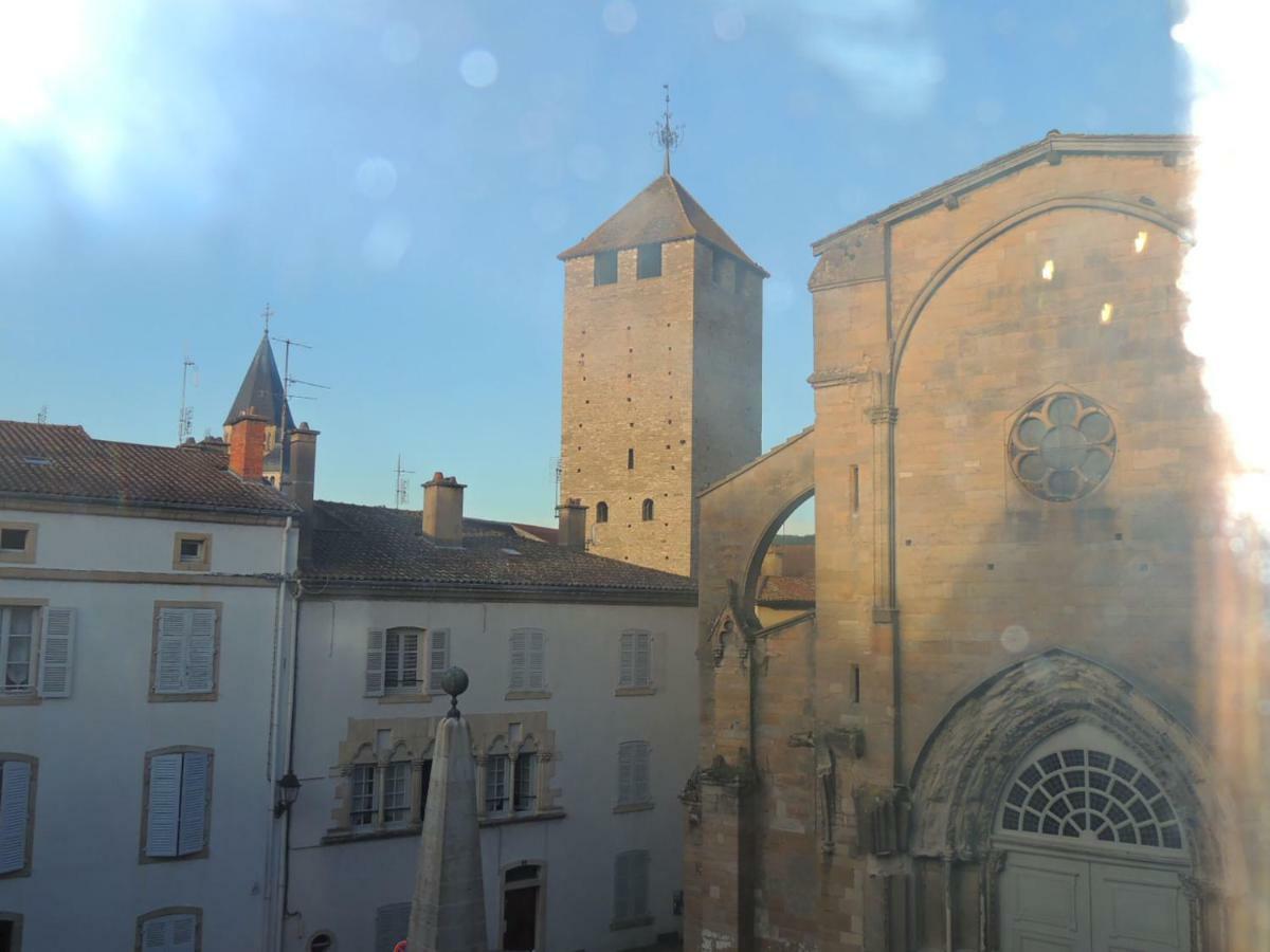 Maison Romane 1136 Cluny Bagian luar foto