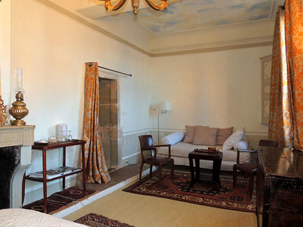 Maison Romane 1136 Cluny Bagian luar foto